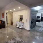 Villa Strelitzia