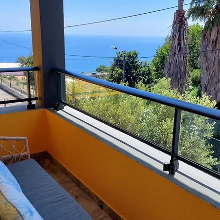 Strelitzia Villa *