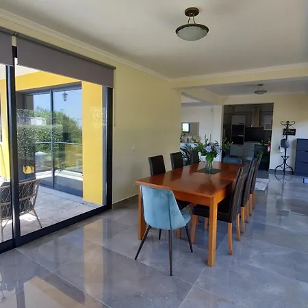 Strelitzia Villa *